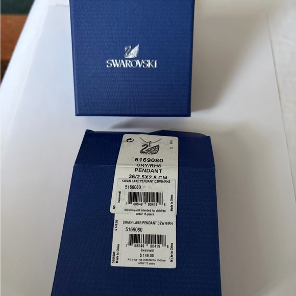 🦢🦢 Swarovski Silver Crystal Swan Necklace Large 🦢🦢 - Picture 8 of 9